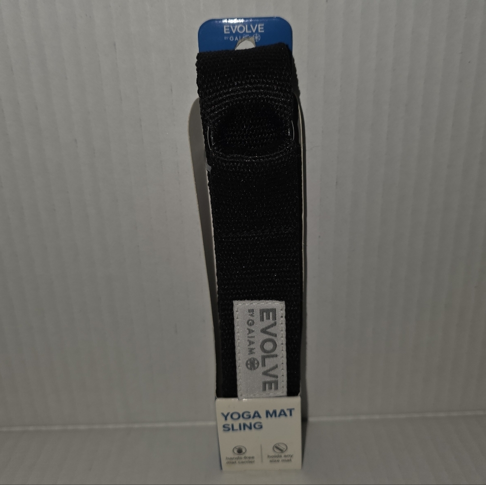 NWT EVOLVE By Gaiam Black Yoga Mat Sling